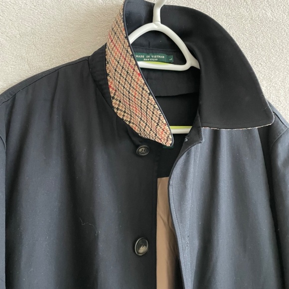 Lauren Ralph Lauren trench coat with removable inner liner. - Picture 4 of 10